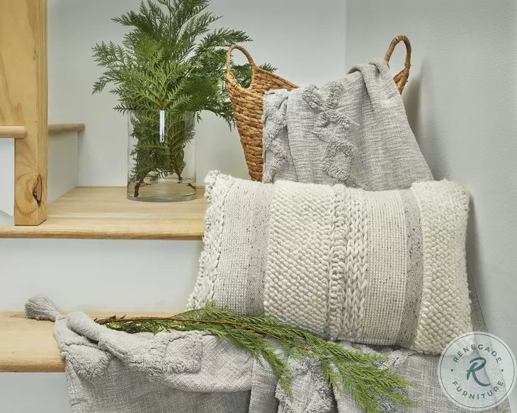 Standon Gray And White Pillow Set of 4