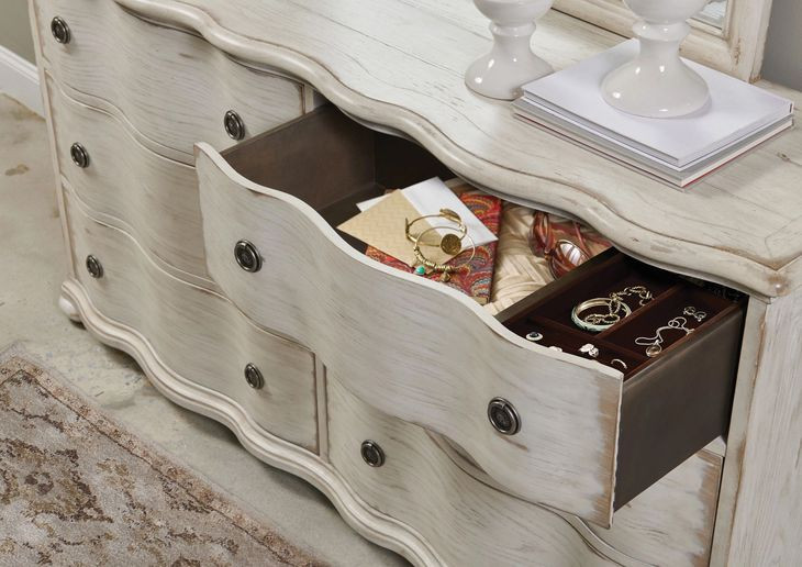 Helene Creme Breve 6 Drawer Dresser with Jewelry Tray