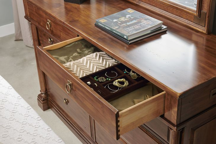 Bridgetown Heritage Maple 9 Drawer Dresser