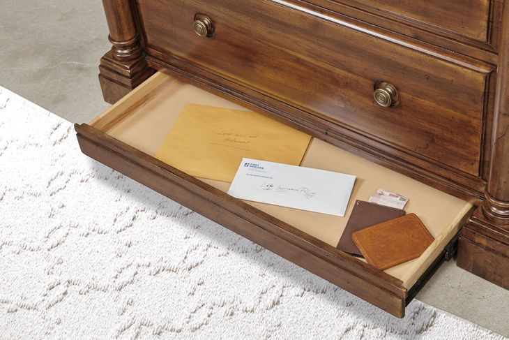 Bridgetown Heritage Maple 7 Drawer Chest