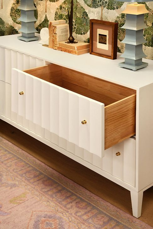 Angus Matte White Lacquer 4 Drawer Fluted Chest