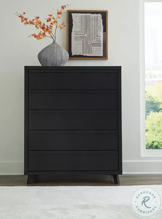 Danziar Black Chest