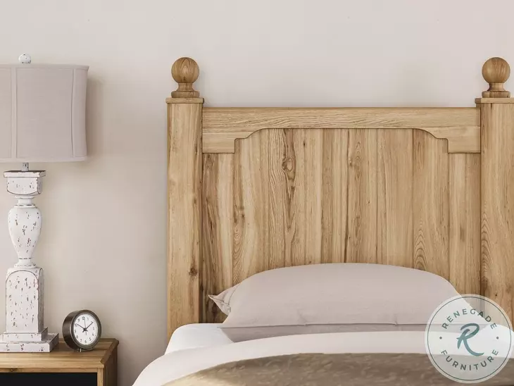 Galletyn Warm Brown Twin Panel Bed