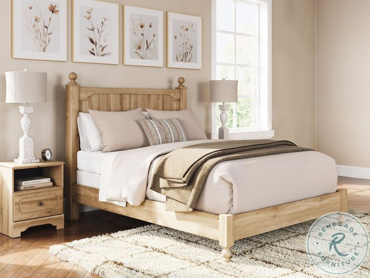 Galletyn Warm Brown Queen Panel Bed