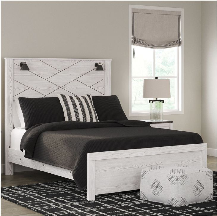 Gerridan White Queen Panel Bed