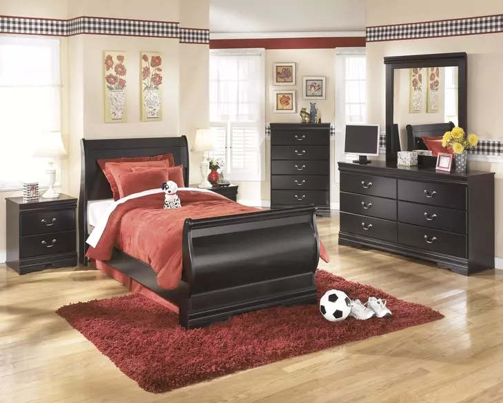Huey Vineyard Black 6 Drawer Dresser and Rectangular Mirror