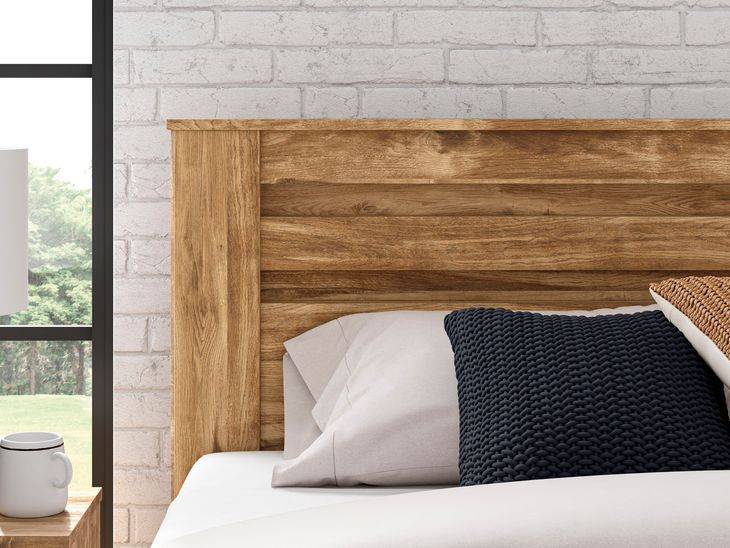 Hastiport Brown King Panel Bed