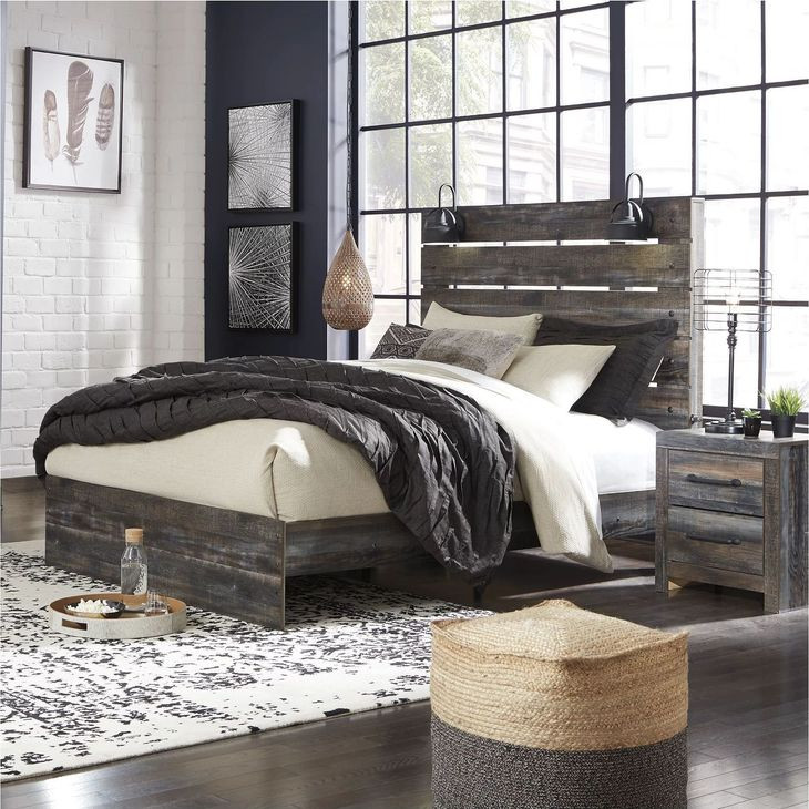 Drystan Queen Panel Bed