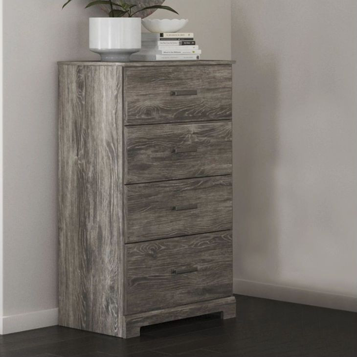 Ralinksi Gray 4 Drawer Chest