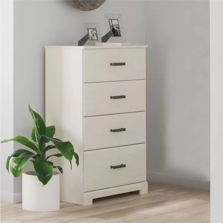Stelsie White 4 Drawer Chest