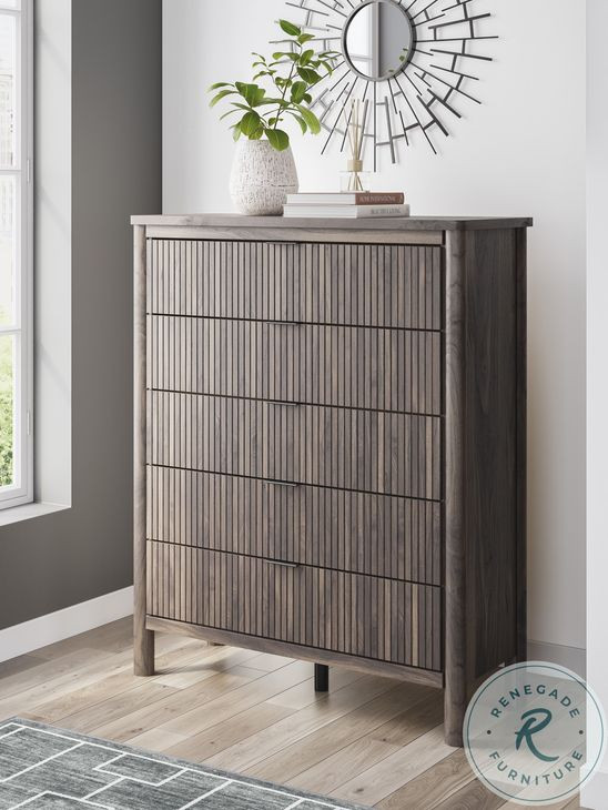 Cadmori Brown Wide 5 Drawer Chest