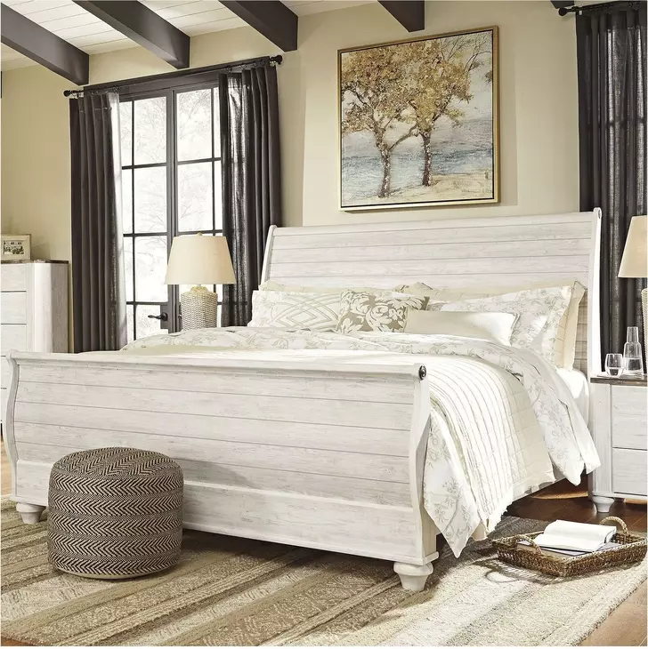 Willowton Whitewash King Sleigh Bed With Horizontal Planks