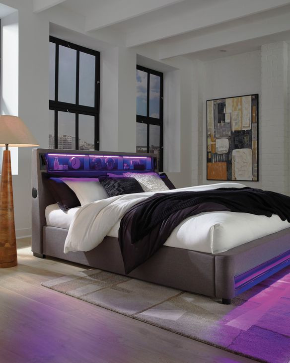 Wronske Gray Queen Upholstered Bed