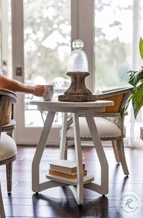 Bay Harbor Distressed White Oval Chairside Table
