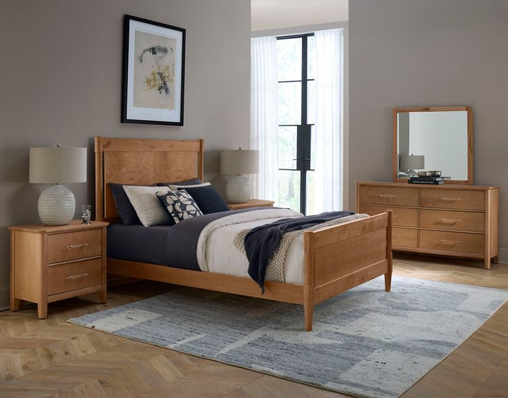Nordhaven Clear Maple Poster Bedroom Set