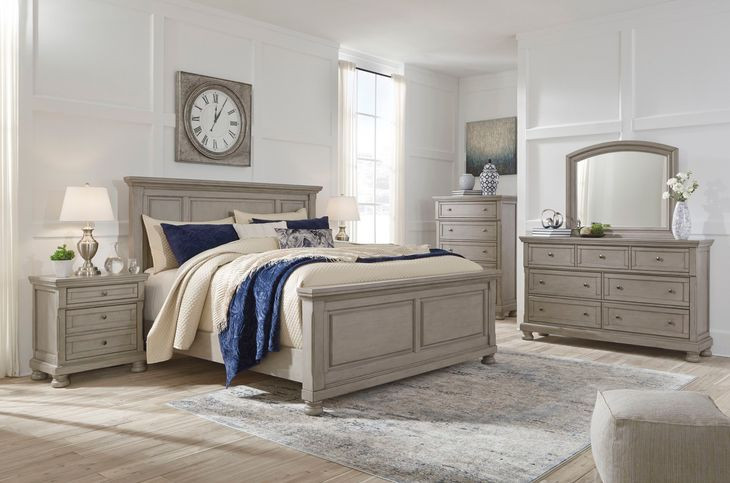Lettner Light Gray 7 Drawer Dresser and Arched Mirror