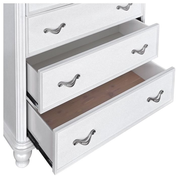 B00764 White 5 Drawer Chest
