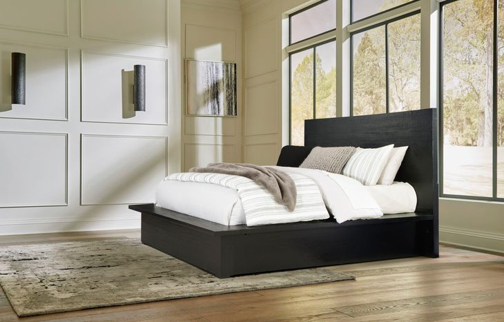 Londer Black California King Panel Bed