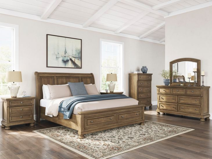 Vandenmore Medium Brown 5 Drawer Chest