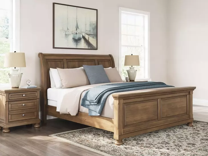 Vandenmore Medium Brown King Sleigh Panel Bed