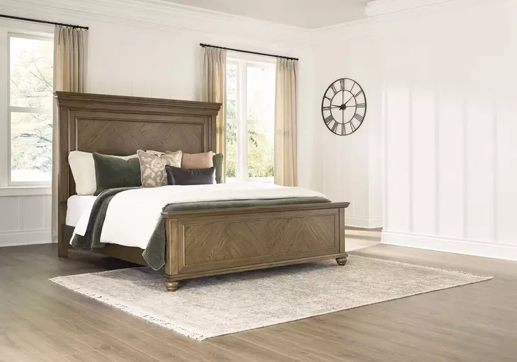 Waynely Medium Brown California King Panel Bed