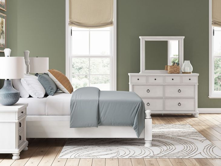 Greddinton Antique White Poster Bedroom Set