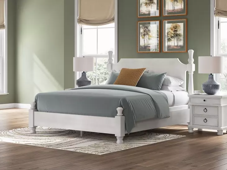 Chadworth Antique White California King Poster Bed
