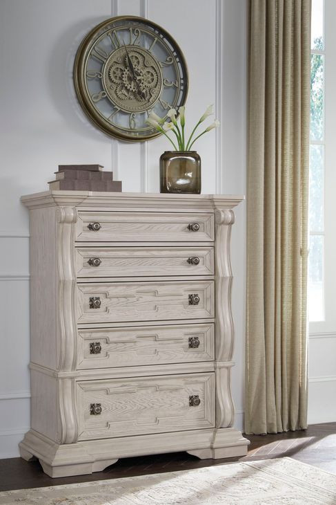 Valleymont Antique White 5 Drawer Chest