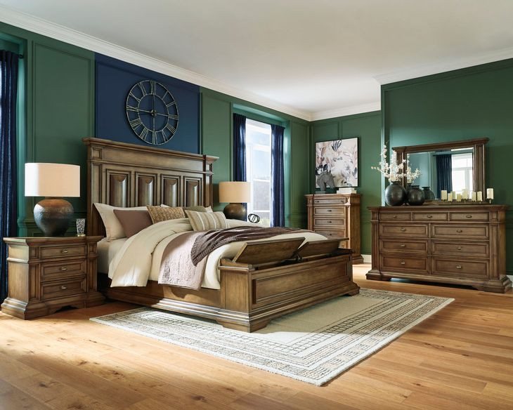 Thoridan Brown 9 Drawer Dresser