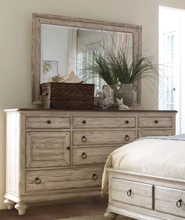 Homestead Pine Cornsilk 7 Drawer Ellesmere Dresser with Rectangular Landscape Mirror