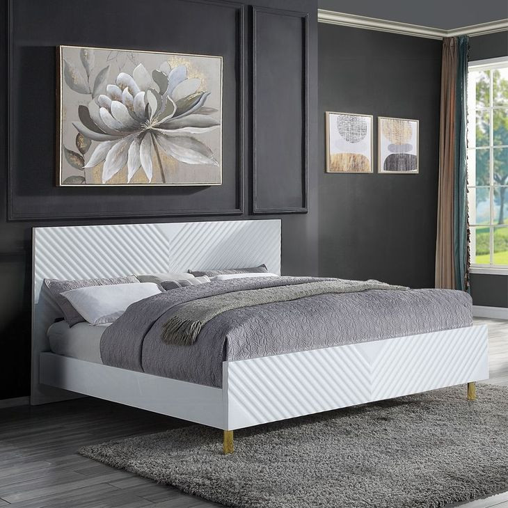 Gaines White Queen Panel Bed