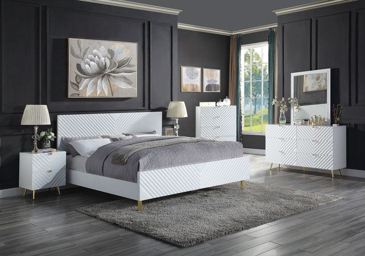 Gaines White Rectangular Dresser Mirror