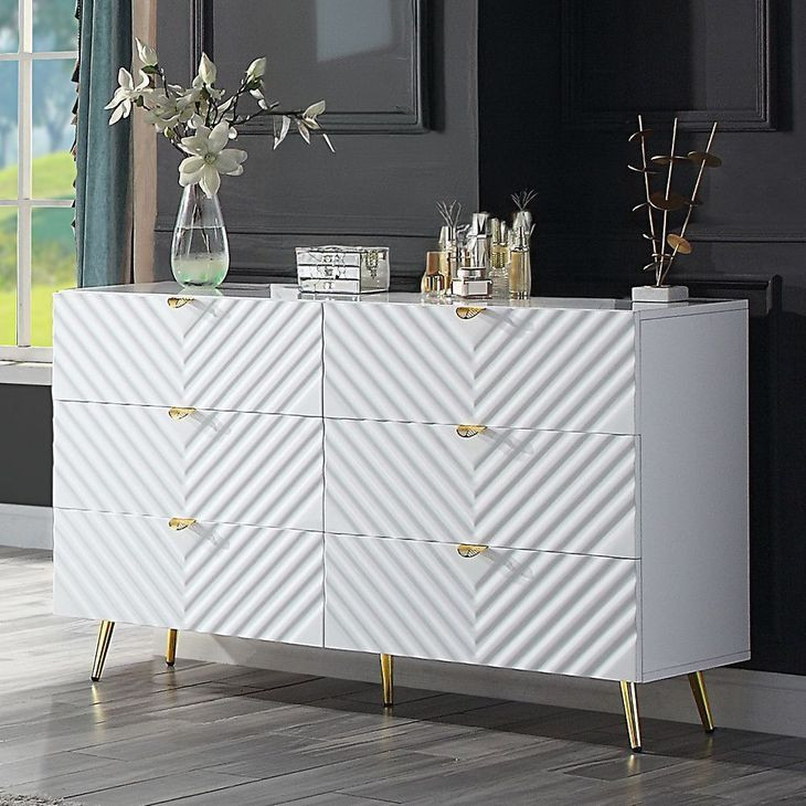 Gaines White 6 Drawer Dresser
