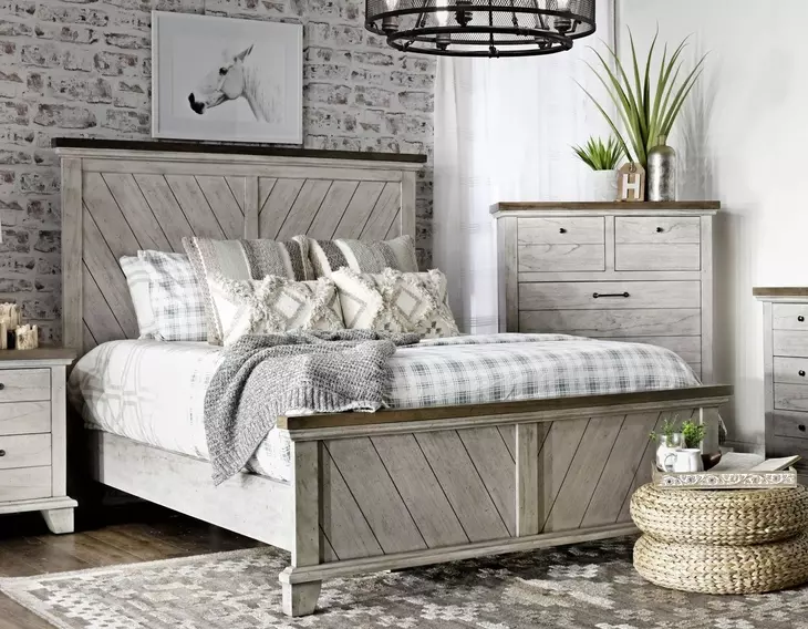 Bear Creek Cream 9 Drawer Dresser
