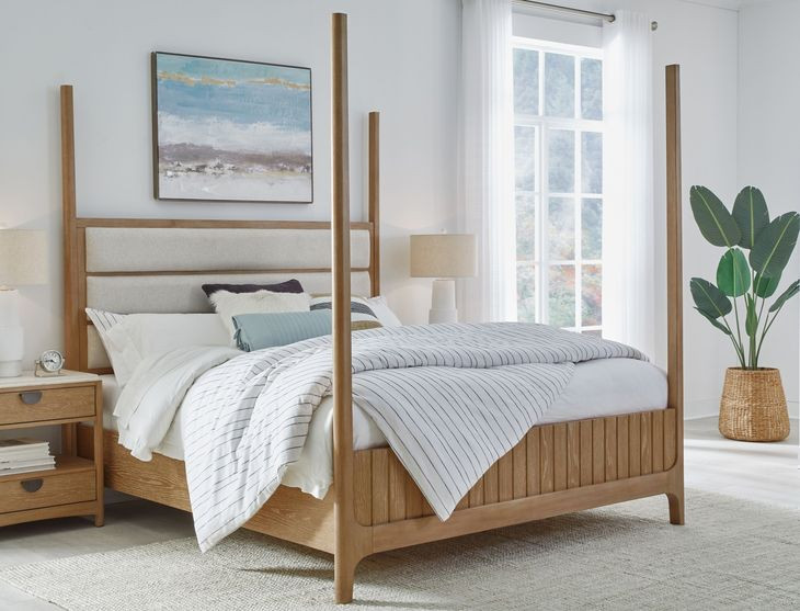 Escape Glazed Natural Oak King Upholstered Poster Bed