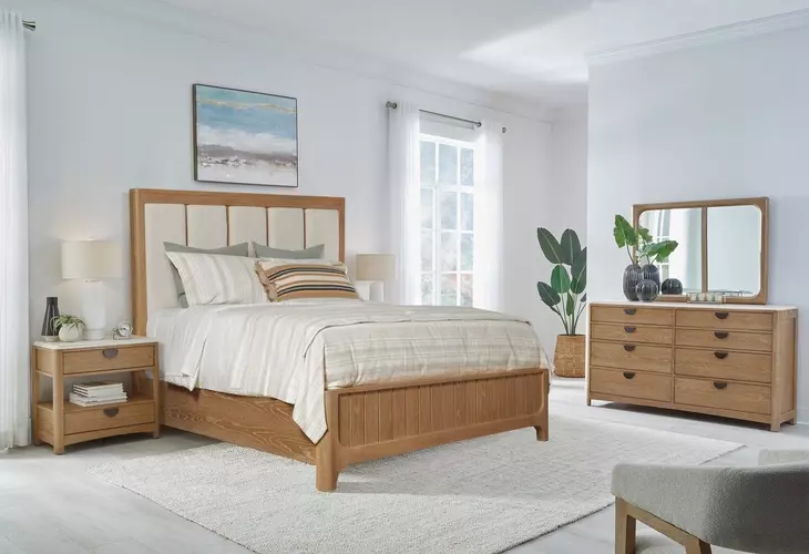 Escape Glazed Natural Oak King Upholstered Panel Bed