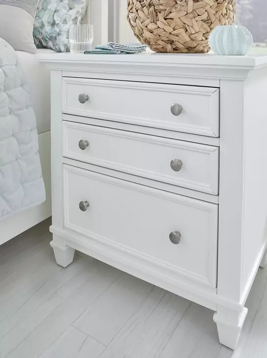 Harborwick White Dove White 3 Drawer Nightstand with USB Charging