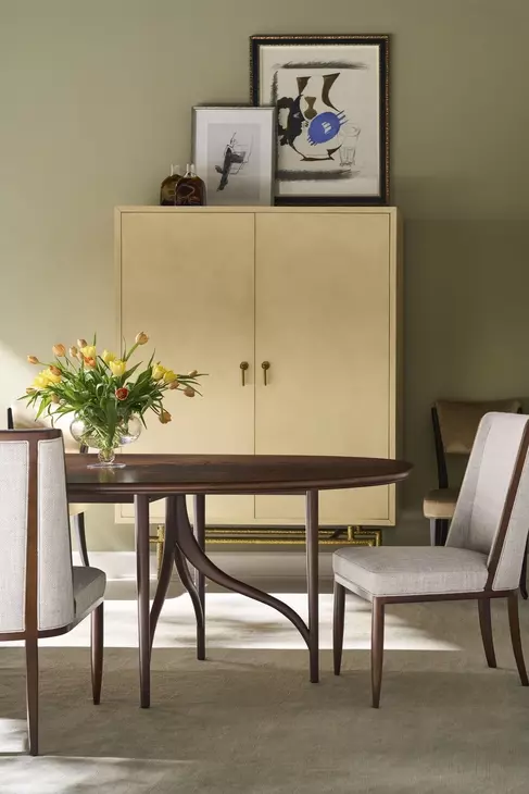 Quentin Brown 134" Extendable Oval Dining Table