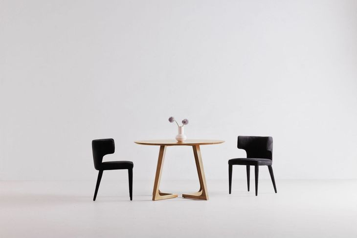 Godenza Natural 47" Round Dining Table