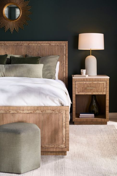 Monterey Hawthorne Light King Panel Bed