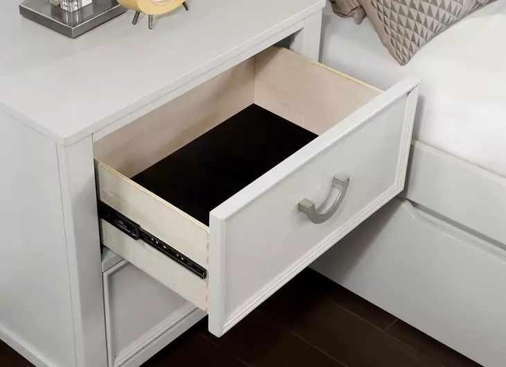 Lycoris White 2 Drawer Nightstand