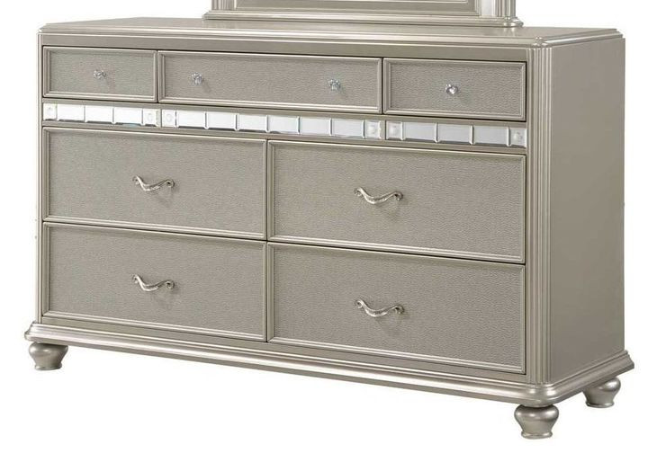 B0846J Silver Upholstered Panel Bedroom Set