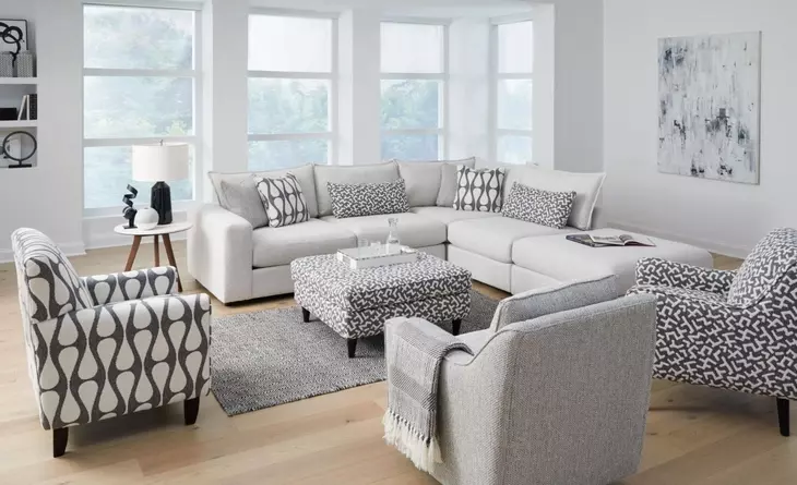 Contour Natural Off White 5 Piece Modular RAF Sectional with Pillows