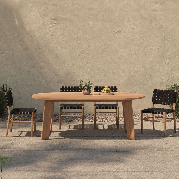 Delta Natural Outdoor Oval Dining Room Set