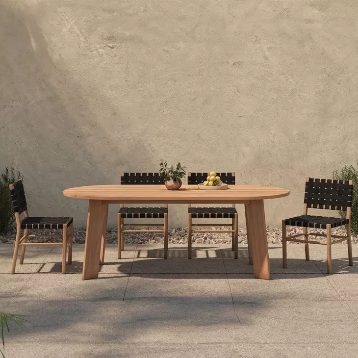 Delta Natural Outdoor Oval Dining Room Set