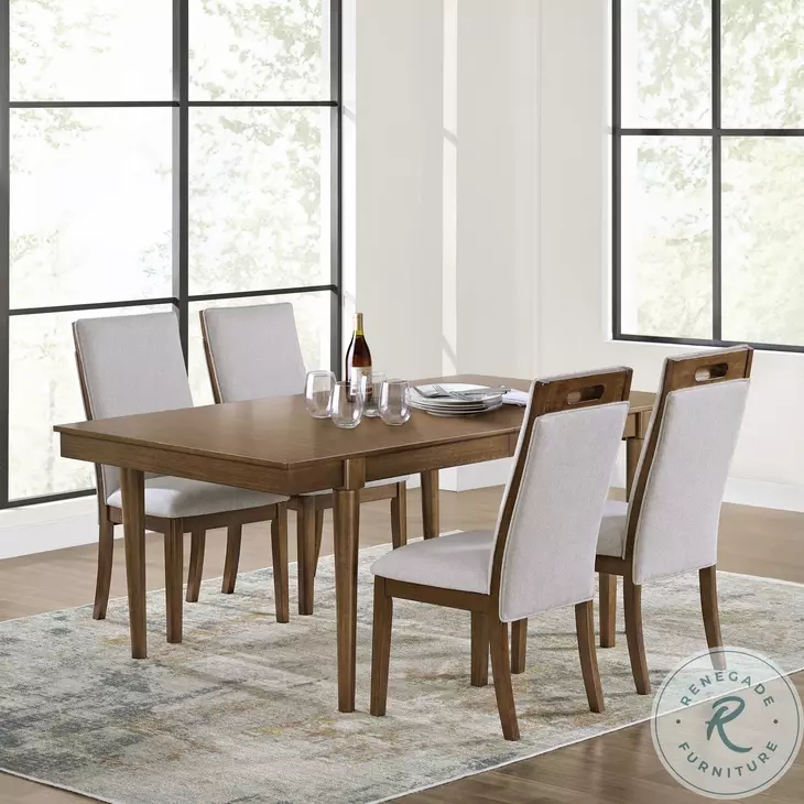 Lyncott Medium Brown Extendable Dining Table