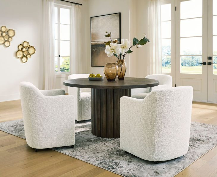 Brillynd Round Dining Room Set