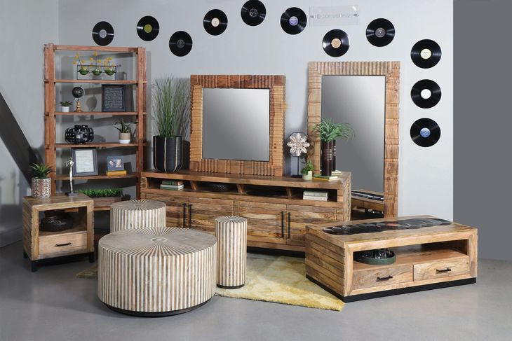 Crossings Downtown Amber Round Cocktail Table