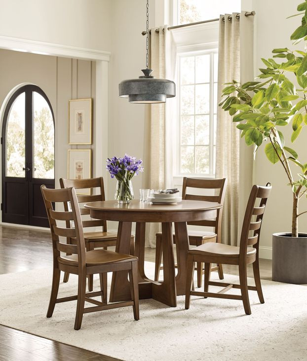 Kafe Latte 44" Round Dining Table