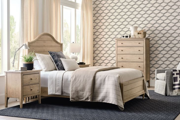 Woodlawn Oatmeal King Panel Bed
